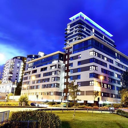 בסינגסטרוק Linx Apartments Skyline Plaza מראה חיצוני תמונה