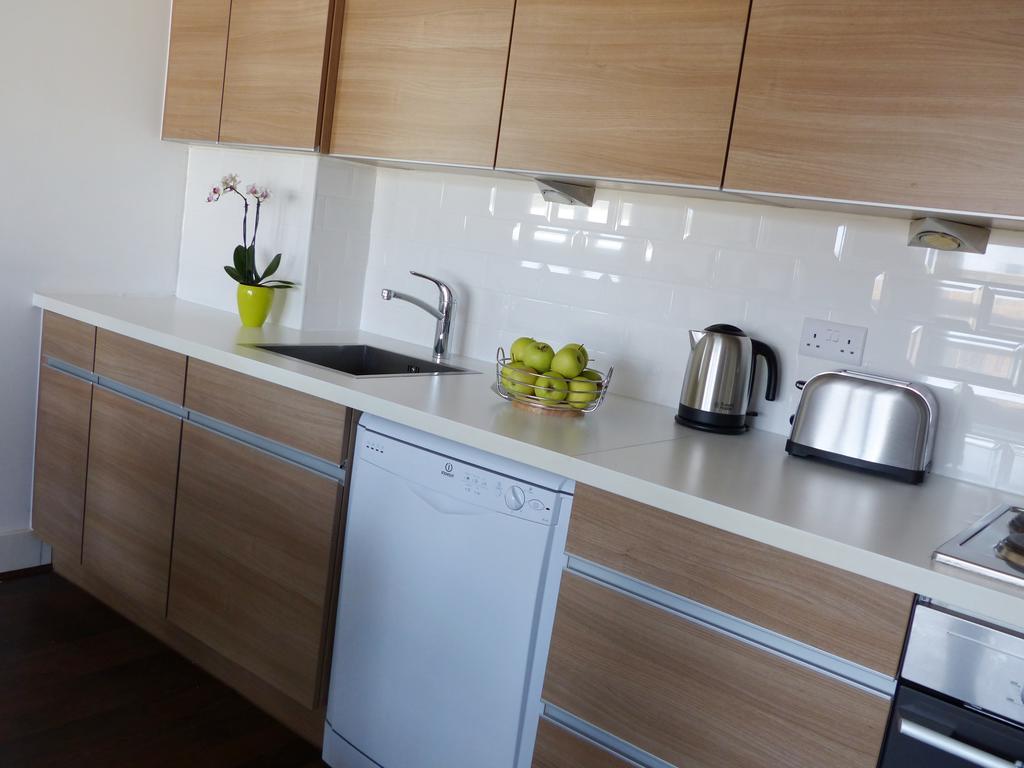 בסינגסטרוק Linx Apartments Skyline Plaza מראה חיצוני תמונה