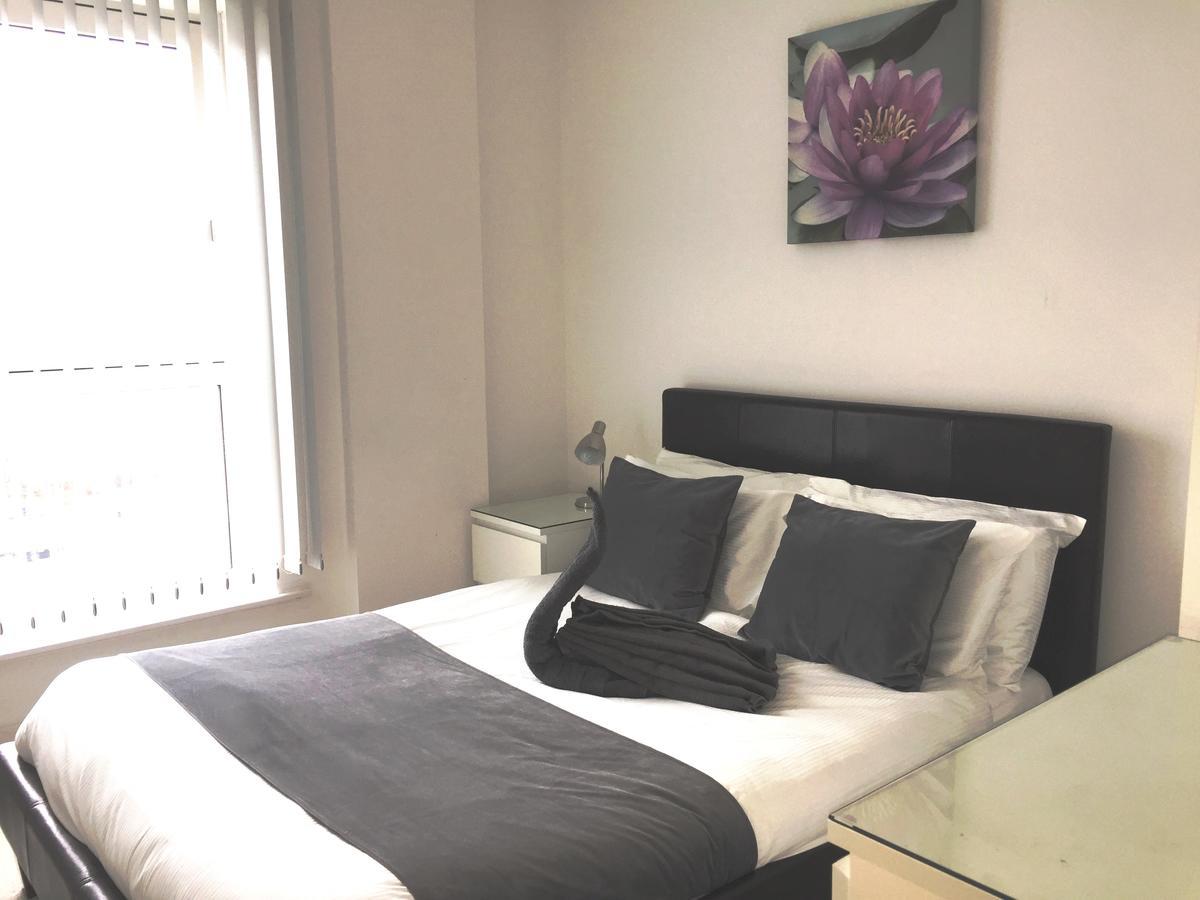 בסינגסטרוק Linx Apartments Skyline Plaza מראה חיצוני תמונה